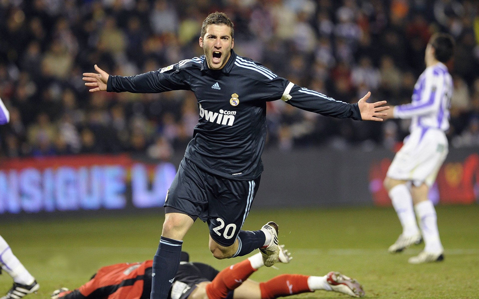 急速比拼：山东队众将团结一致取得胜利，山东队的